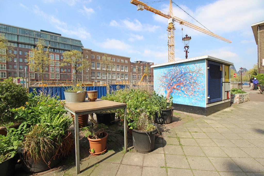 Ground Floor Canal Apartment Amsterdam Exterior photo